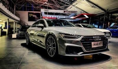 奥迪a7的油箱盖怎么开 a7加油盖怎么打开(方法很简单)