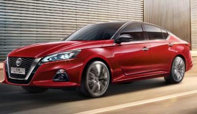 凡尔赛c5x和天籁哪个好 天籁动力强空间大(车身长达4.9米)