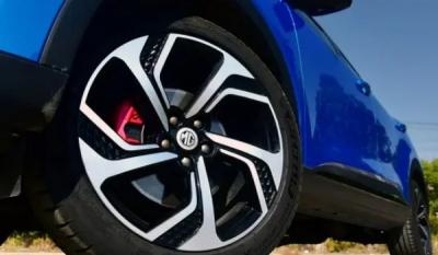 名爵one轮胎型号多少 轮胎型号规格为225/50 r19