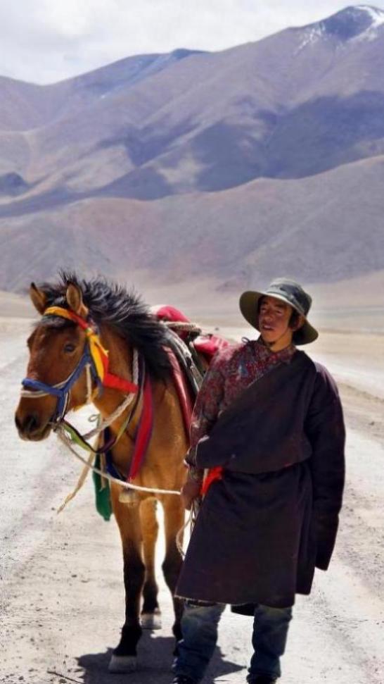 汉兰达2.7发动机和普拉多2700一样吗