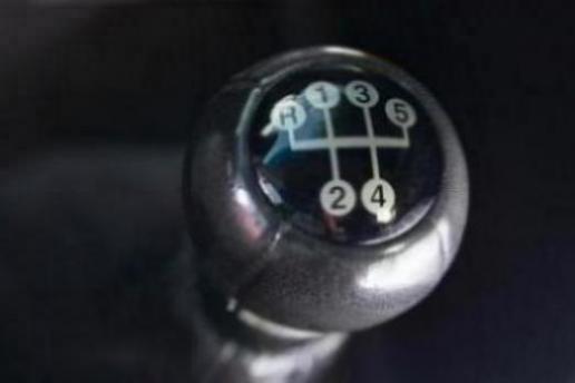 奥迪cvt变速箱油用什么牌子的(奥迪原厂cvt变速箱油是什么品牌)