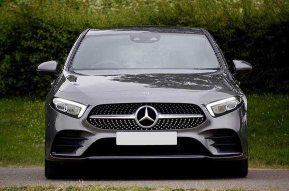 奔驰c63报价及图片amg(奔驰c63报价及图片轿跑)