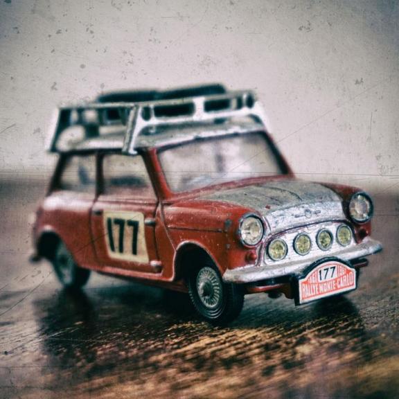 根据车辆型号如何查询车辆配置（汽车查型号配置在哪儿查）