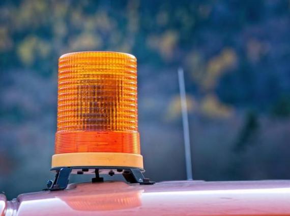 怎么关闭tcs指示灯？