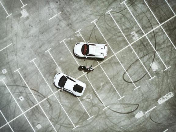 兰博基尼veneno和aventador哪个好？