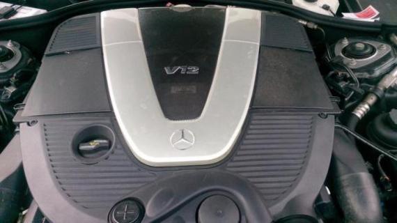 奔驰s600l油耗多少(奔驰s600一箱油能跑多少公里)