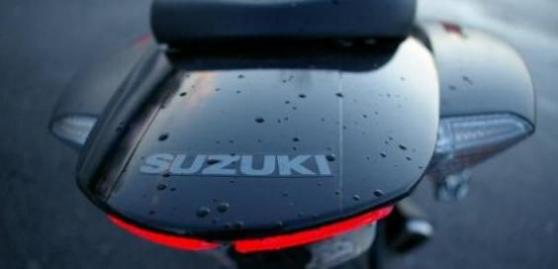 铃木gsx250r铭牌在哪里(铃木gsx250r正面图片)