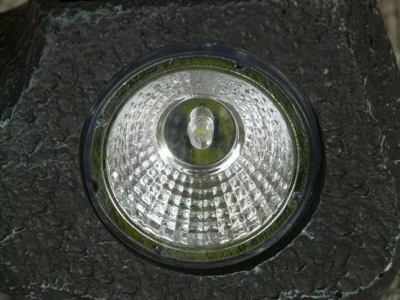氙气灯安定器的作用