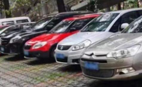 08年雅阁能报废多少钱？08年雅阁前雾灯和11年的雅阁一样吗