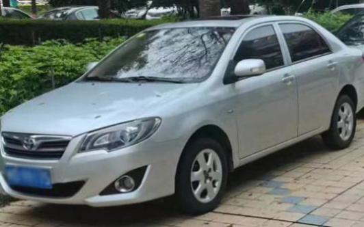 丰田卡罗拉锐放2022款报价及图片