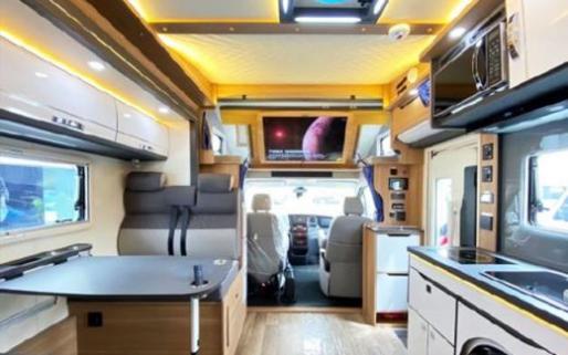 「房车分享」主打年轻市场，适合2-3人旅居！实拍瑞弗R800 B型房车